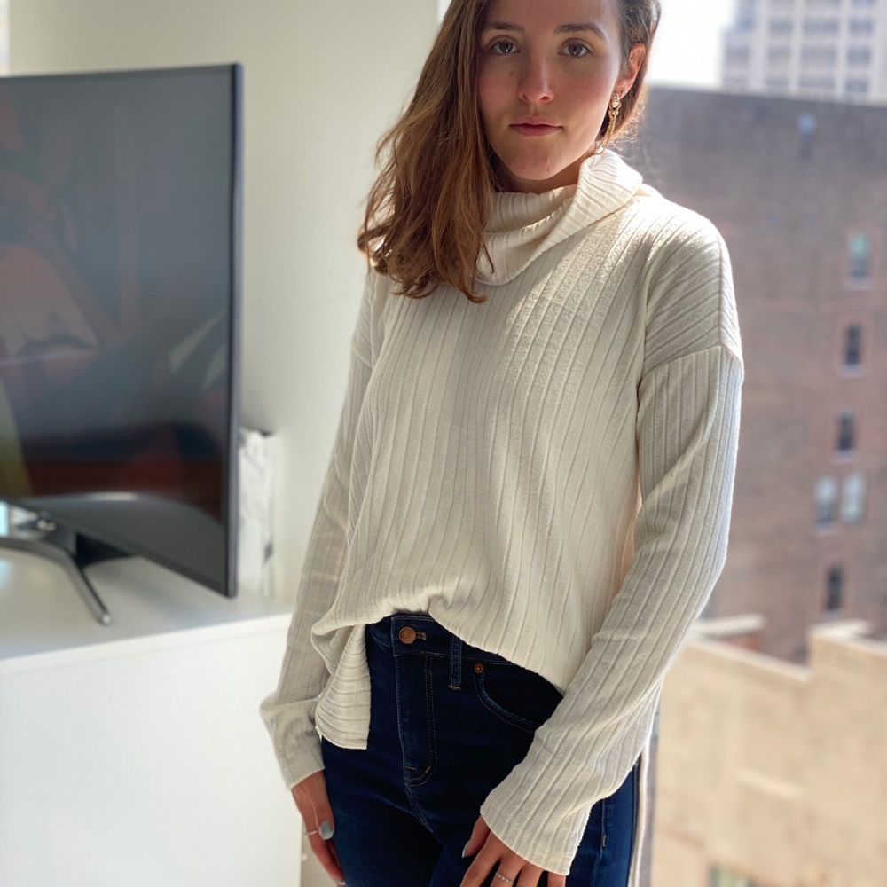 Banana Republic Cream Loose Turtleneck Sweater